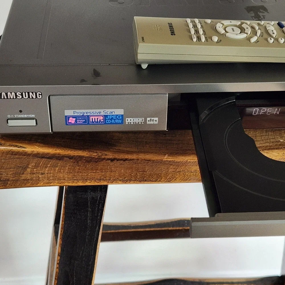 Samsung DVD-P231 Progressive Scan DVD Player Silver Grey Vtg 2003 w/OEM Remote